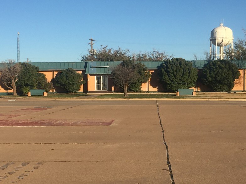 More Photos Of 510 Davis Dr, Lubbock Office For Lease