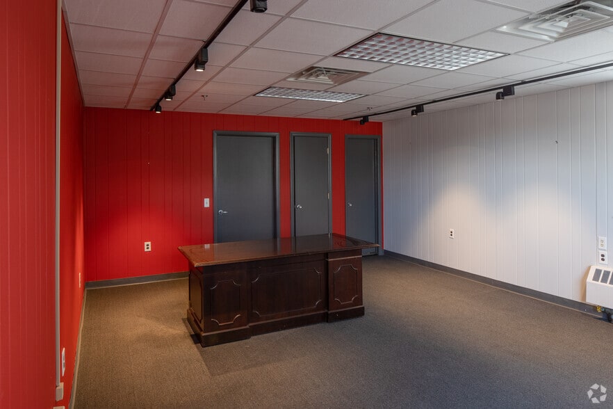 More Photos Of 160 Belmont Ave, Garfield Manufacturing For Sale