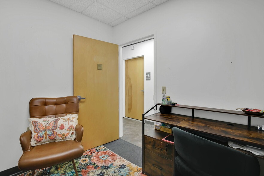 More Photos Of 363 New Britain Rd, Berlin Office For Sale