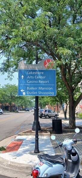 More Photos Of 806 W Us Highway 20, Michigan City Showroom For Lease