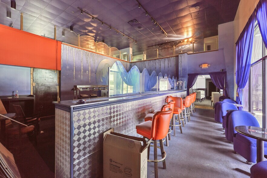 More Photos Of 4730 Frontage Rd, Forest Park Bar For Sale