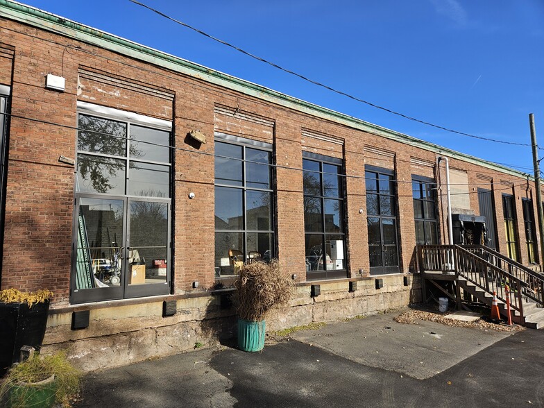 Primary Photo Of 725 Main St, Middletown Warehouse For Lease