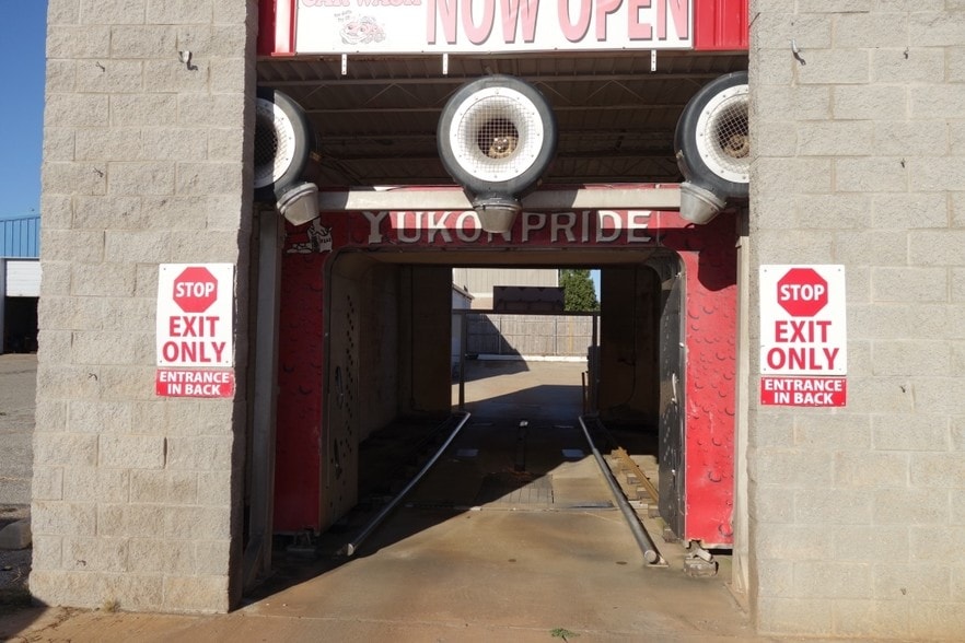 More Photos Of 1226 S Holly Ave, Yukon Carwash For Sale