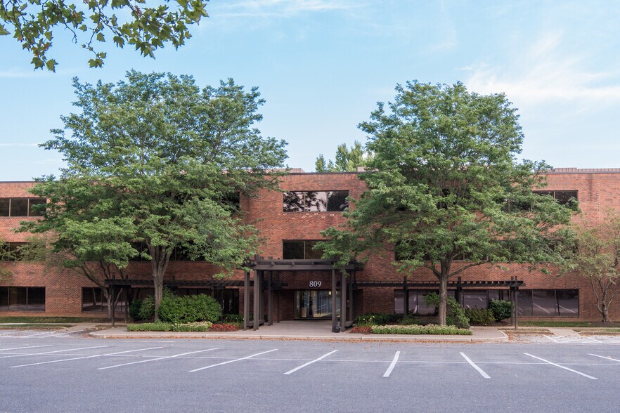 More Photos Of 809-810 Gleneagles Ct, Towson Unknown For Lease