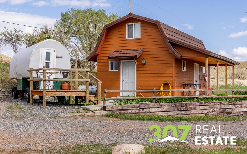 More Photos Of 30 Nielson Trl, Cody Hospitality For Sale