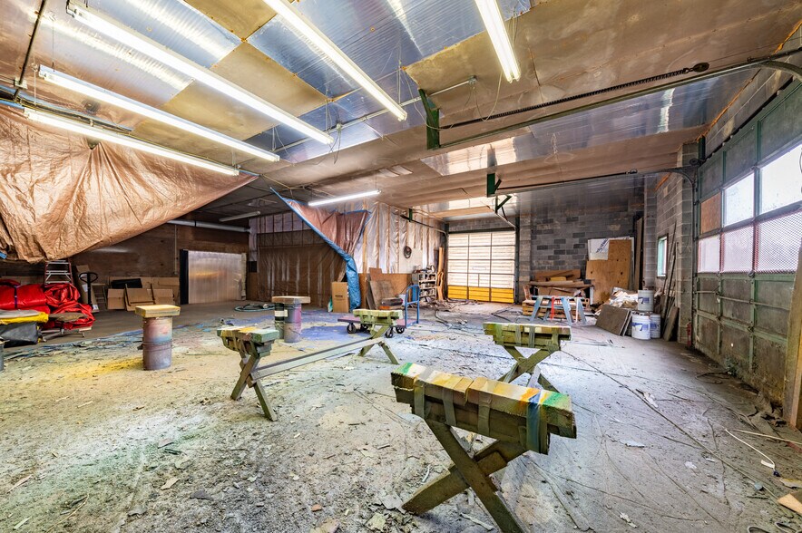 More Photos Of 40 Jennmar Dr, Reedsville Distribution For Sale