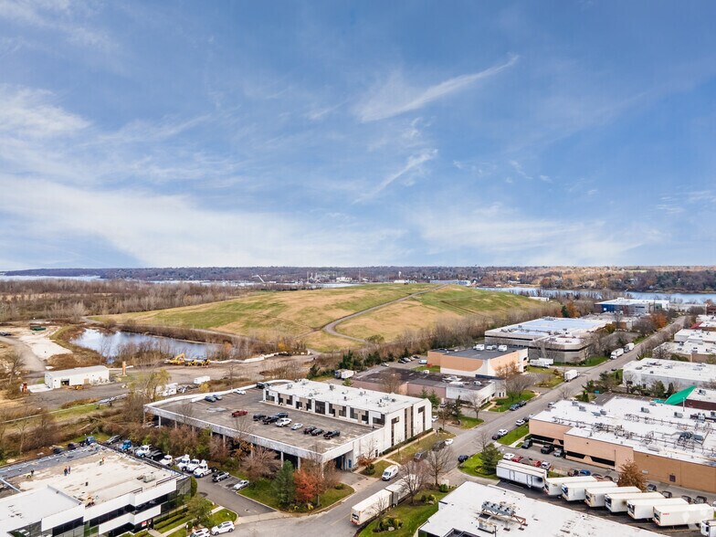 More Photos Of 95 Seaview Blvd, Port Washington Light Distribution For Lease