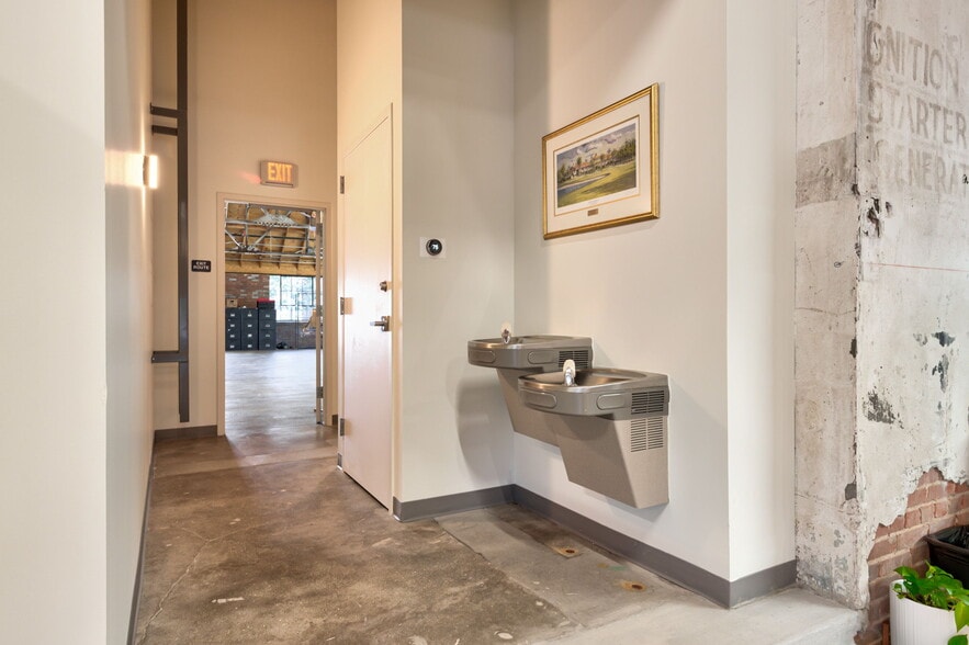 More Photos Of 111 NW 8th St, Oklahoma City Office For Sale