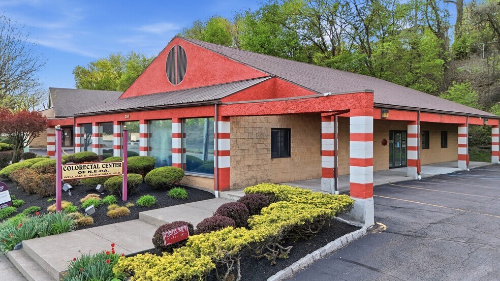 More Photos Of 381 N 9th Ave, Scranton Medical For Sale
