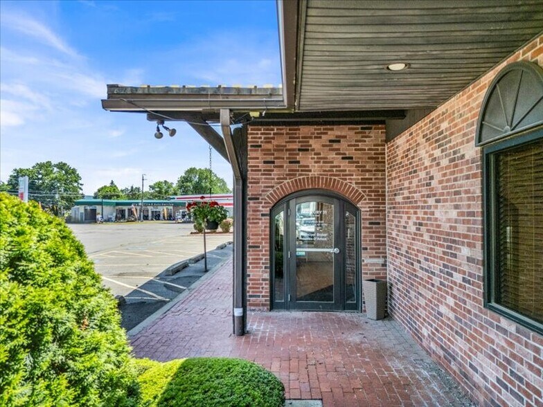 More Photos Of 201 Oakdale Rd, Johnson City General Retail For Sale