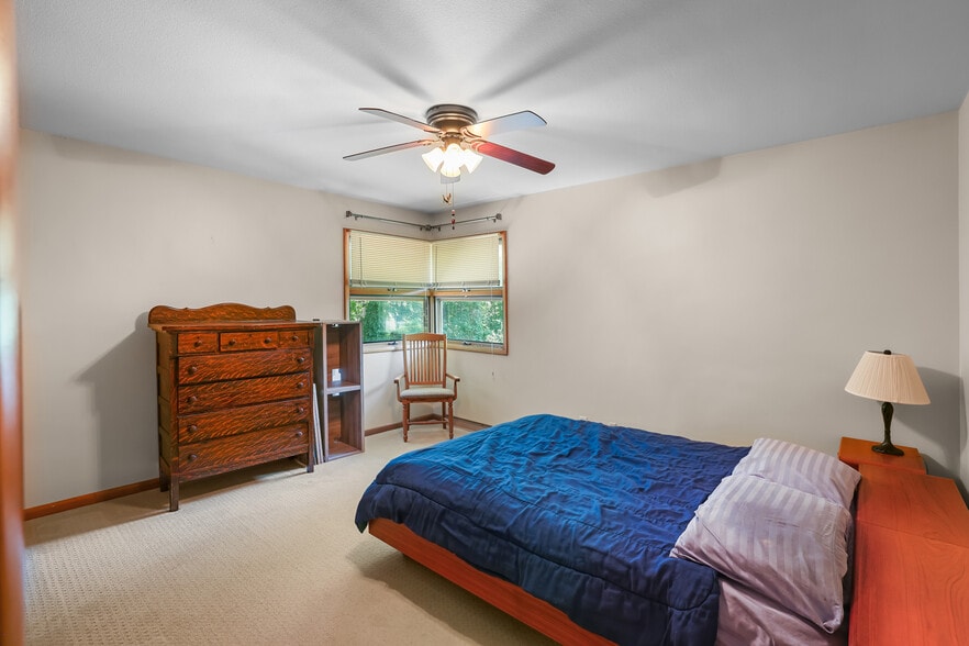 More Photos Of 1801 Commerce Blvd, Mound Funeral Home For Sale