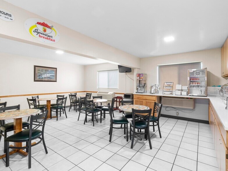 More Photos Of 500 E A St, Ogallala Hotel For Sale