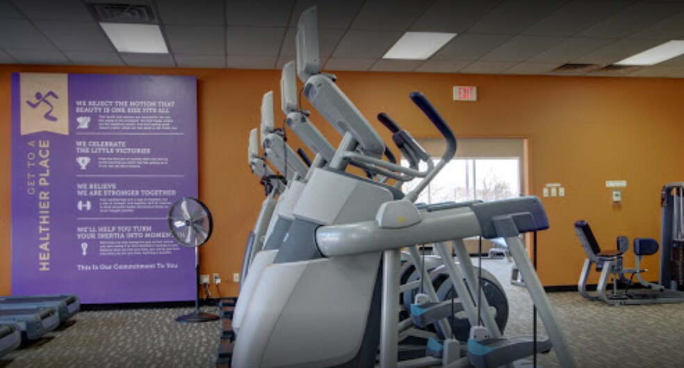 More Photos Of 203 E Military Rd, Marion Storefront Retail Office For Sale