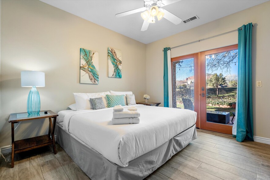 More Photos Of 10 Rojo Dr, Sedona Hotel For Sale