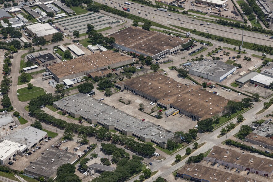 More Photos Of 4551-4599 S Wayside Dr, Houston Warehouse For Lease