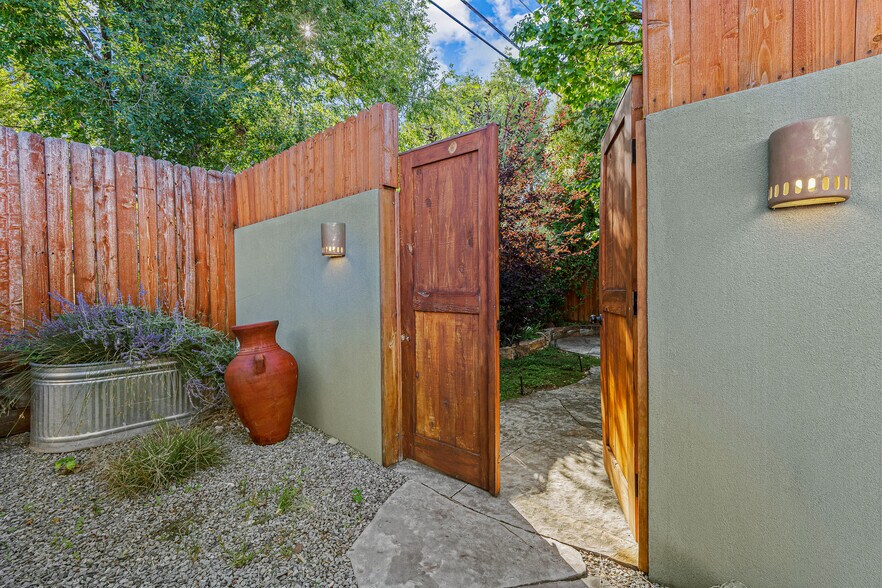 More Photos Of 1315 S St. Francis, Santa Fe Office For Sale