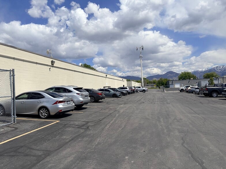 More Photos Of 1105-1141 W 2400 S, Salt Lake City Office For Lease