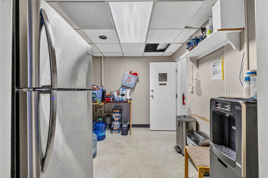 More Photos Of 89 Valley Rd, Montclair Medical For Sale