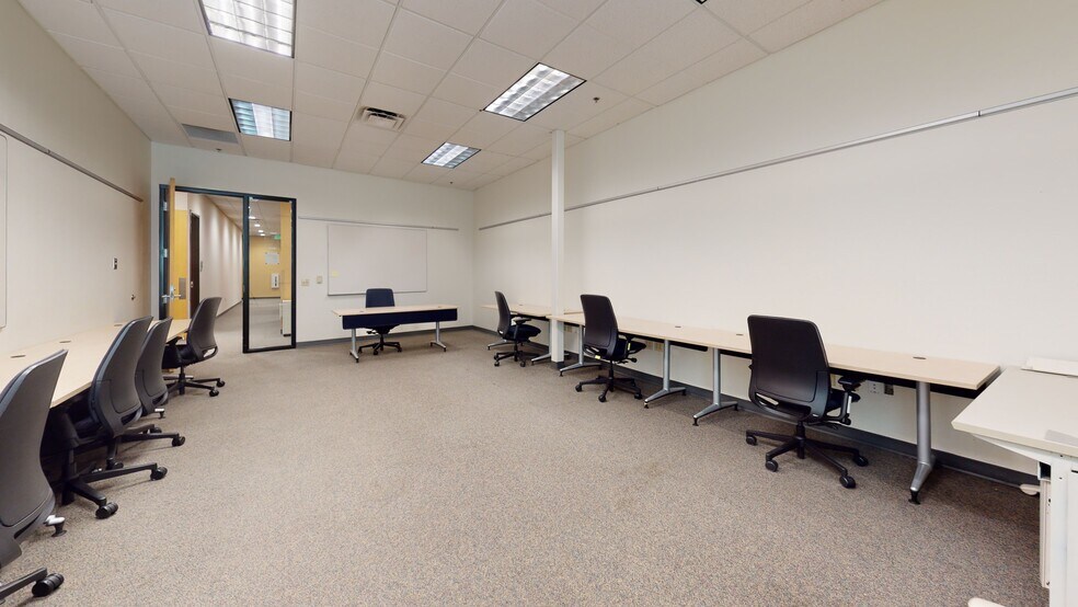More Photos Of 2080 E 20th St, Chico Office For Lease