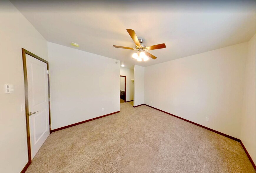 More Photos Of 904 E Milbank Ave, Milbank Apartments For Sale