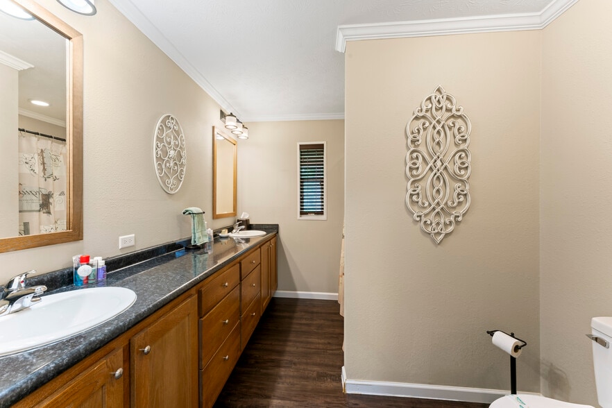 More Photos Of 104 Circle Rd, Newport Manufactured Housing Mobile Home Park For Sale