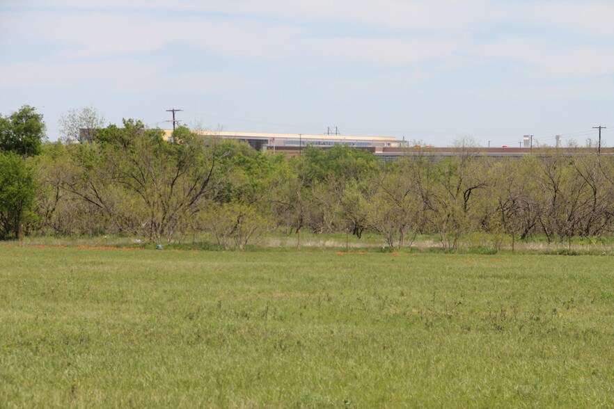More Photos Of 109 E Hatton Rd, Wichita Falls Land For Sale
