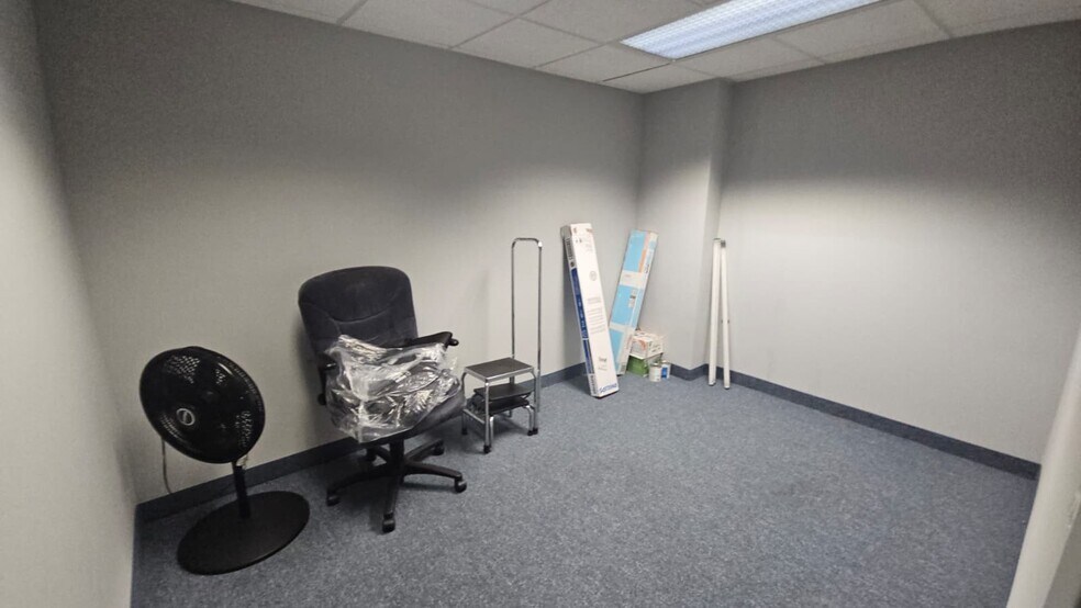 More Photos Of 6721 N Merriman Rd, Garden City Office For Sale
