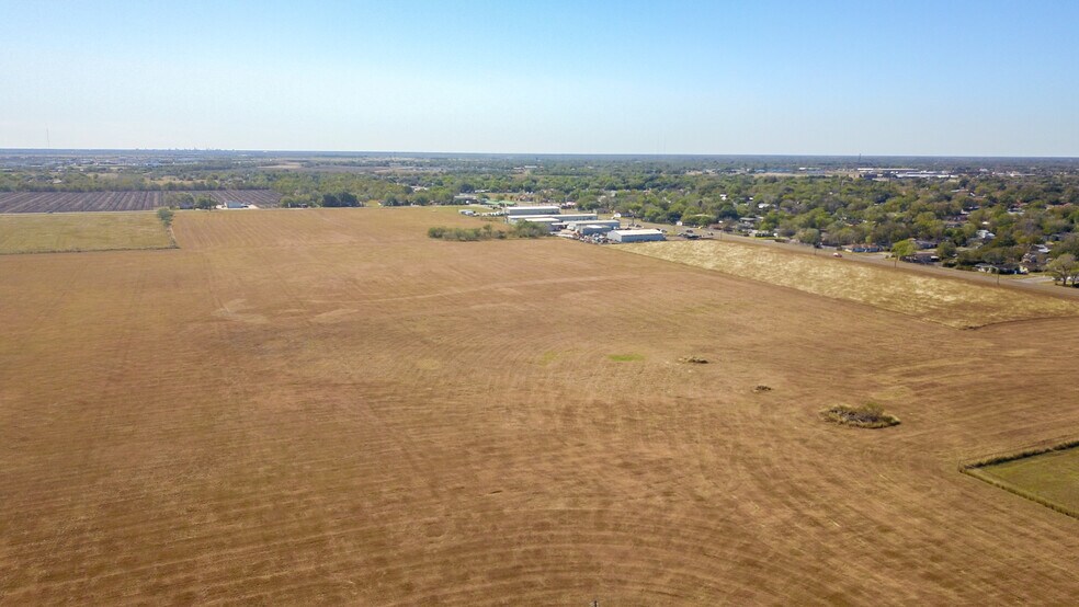 More Photos Of 3701 and 3804 Rio Grande and Lone Tree, Victoria Land For Sale