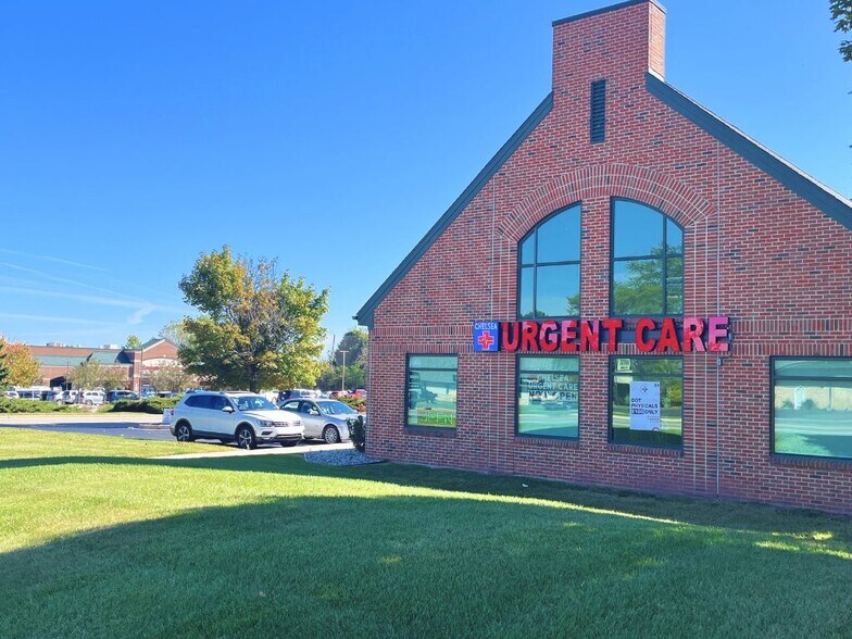 More Photos Of 1301-1307 S Main St, Chelsea Office For Sale