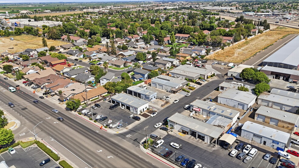 More Photos Of 1649 Carnegie St, Turlock Warehouse For Lease