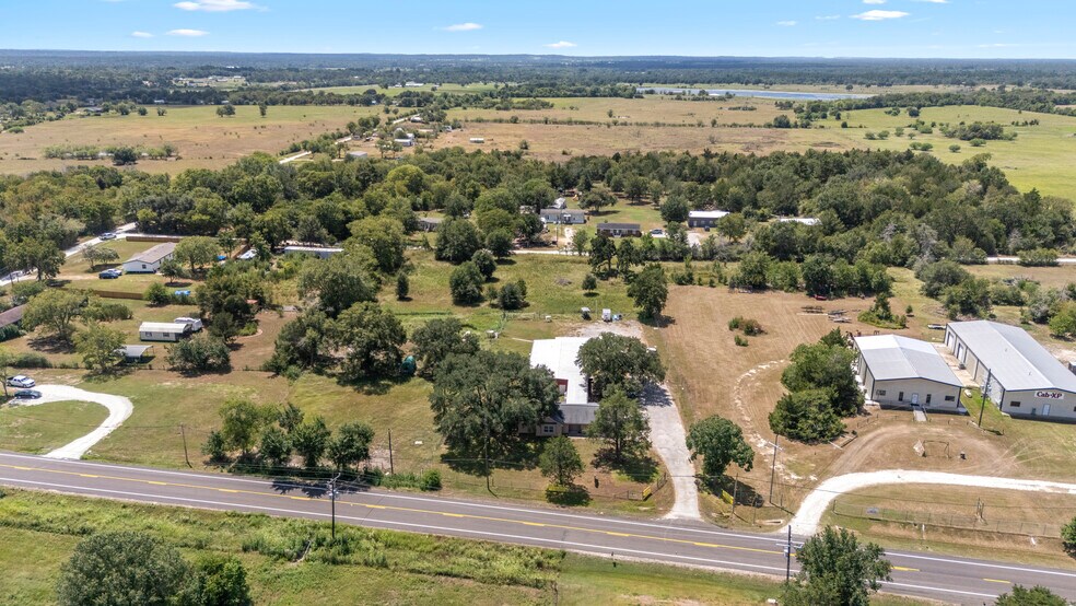 More Photos Of 9772 FM 1696 Rd, Bedias Storefront For Sale