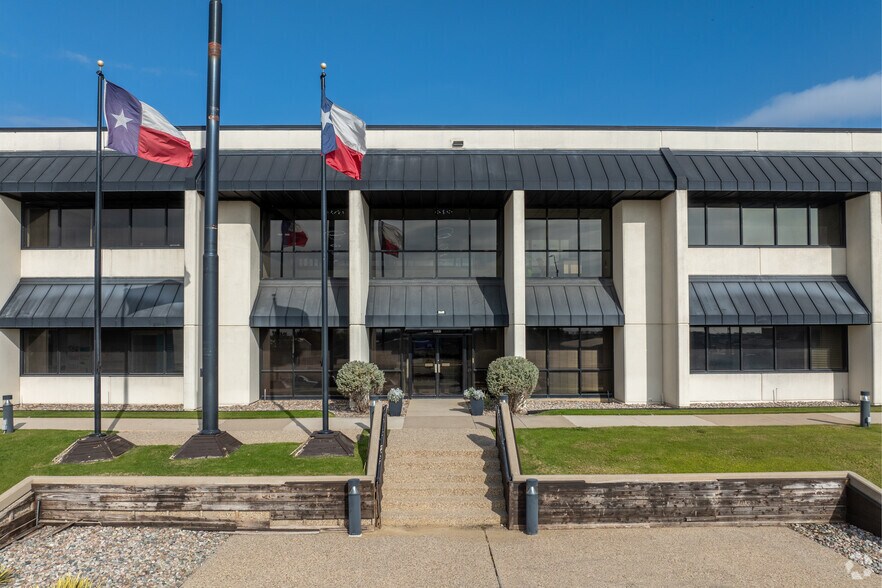 More Photos Of 5751 Kroger Dr, Fort Worth Office For Lease