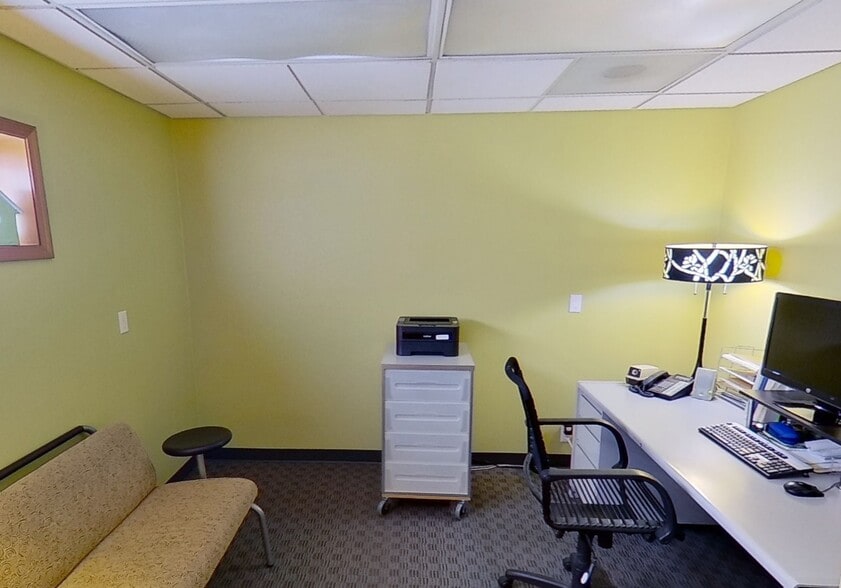 More Photos Of 5828 N Lombard, Portland Medical For Sale