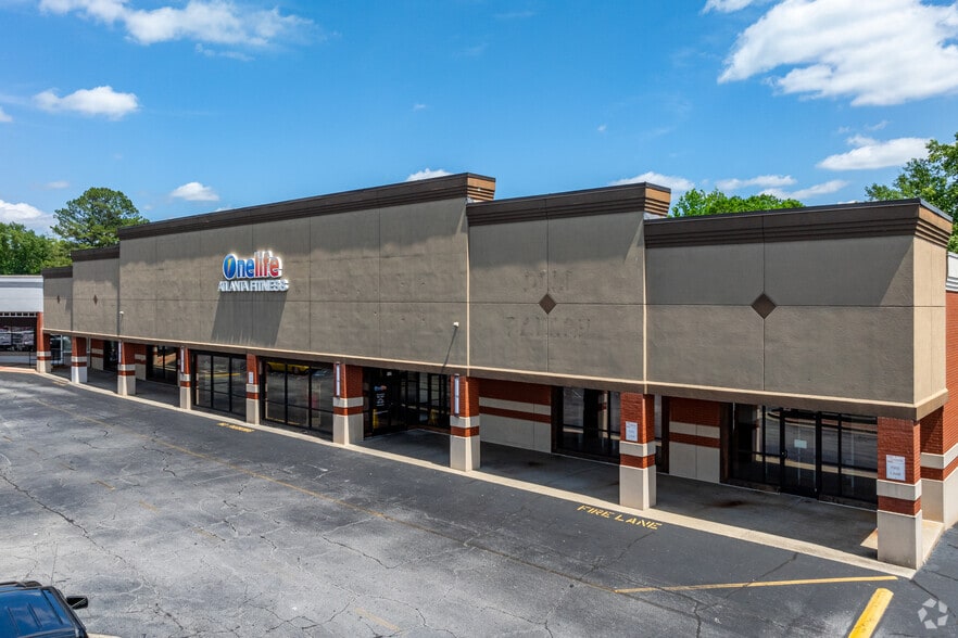 More Photos Of 812 S Park St, Carrollton Unknown For Lease