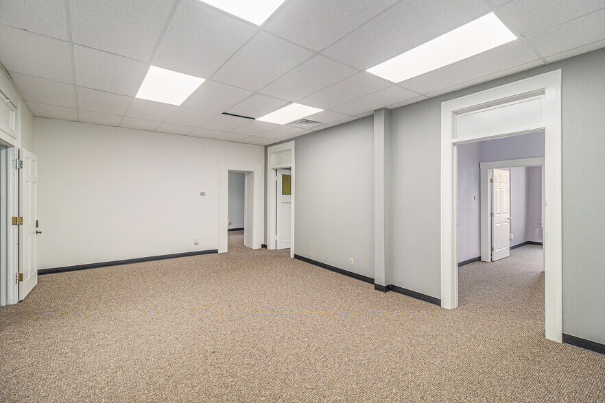 More Photos Of 380 Main St, Longmont Restaurant For Lease