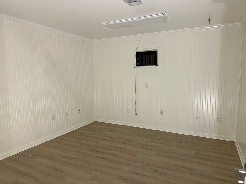 More Photos Of 2829 Needham Dr, Baton Rouge Warehouse For Lease