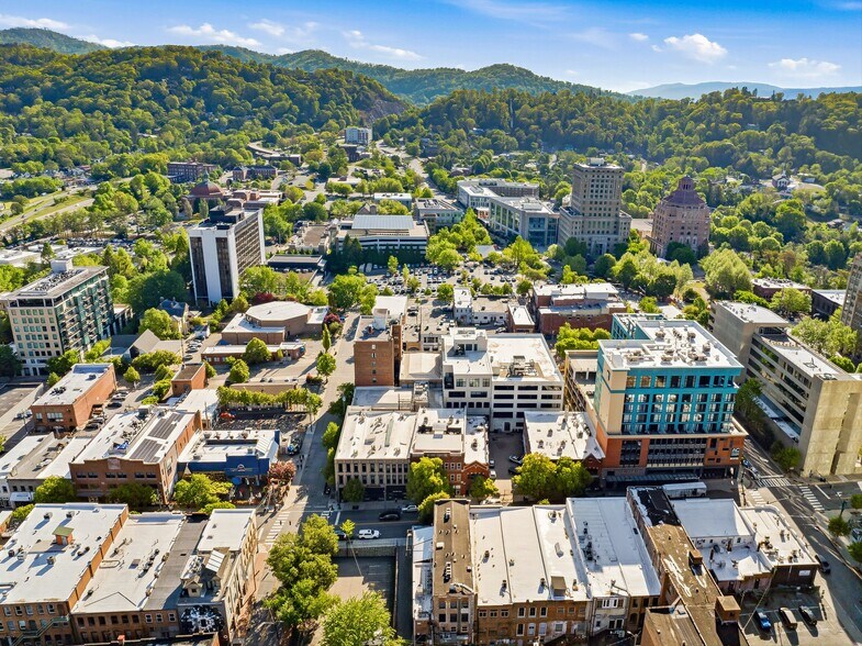 More Photos Of 32 Broadway St, Asheville Storefront Retail Residential For Sale