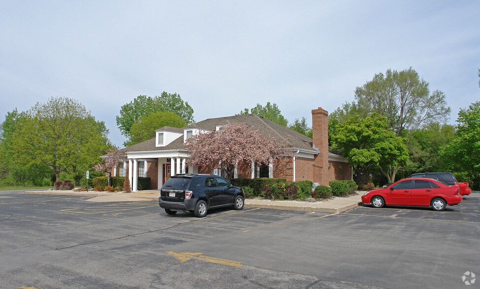 Primary Photo Of 730 Fox St, Mukwonago Bank For Sale