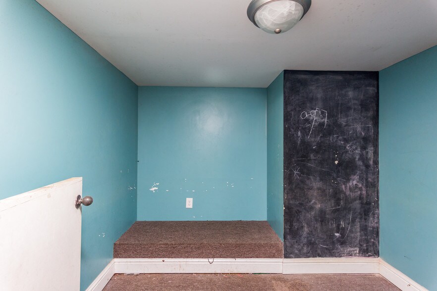 More Photos Of 102 S Main St, Wetumpka Storefront Retail Residential For Sale