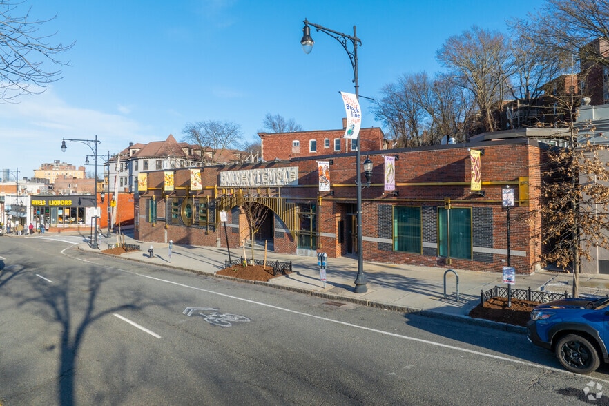 More Photos Of 1651 Beacon St, Brookline Storefront For Lease