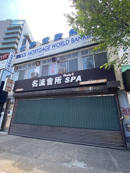 More Photos Of 13514 Northern Blvd, Flushing Storefront Retail Office For Sale