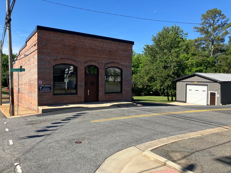 More Photos Of 157 N Main St, Bostic Office For Sale