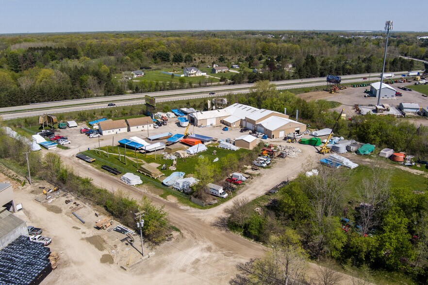 More Photos Of 3090 W Cook Rd, Grand Blanc Showroom For Sale