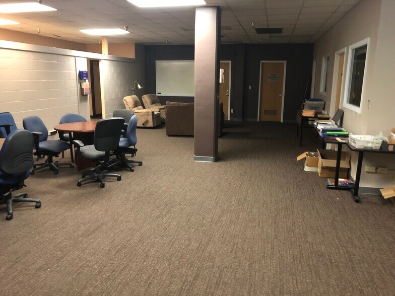 More Photos Of 800 Scott St, Wausau Light Manufacturing For Lease