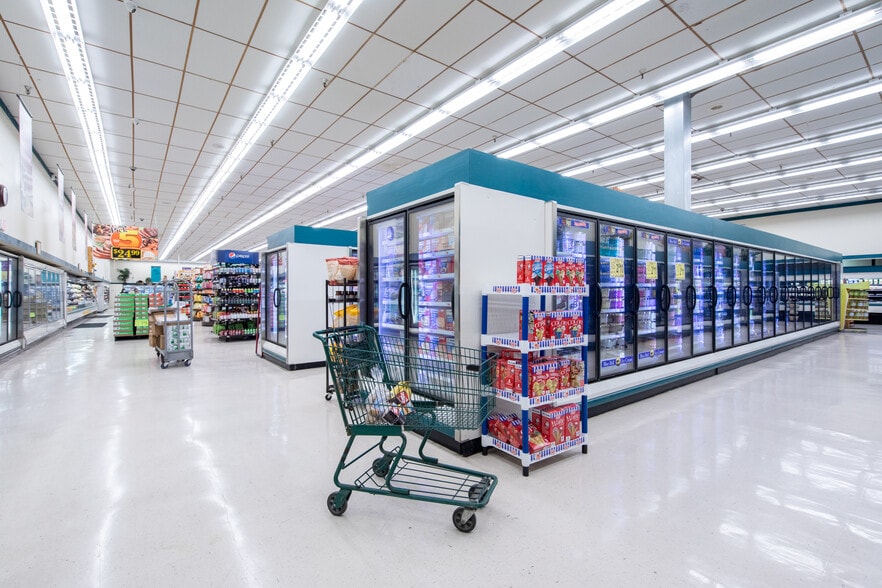 More Photos Of 500 US 90, Patterson Supermarket For Lease