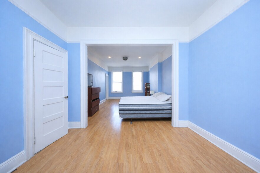 More Photos Of 1848 Coney Island Ave, Brooklyn Flex For Sale
