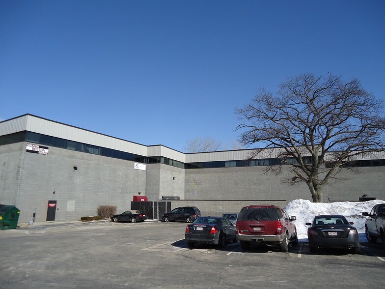 More Photos Of 661 Pleasant St, Norwood Research And Development For Lease