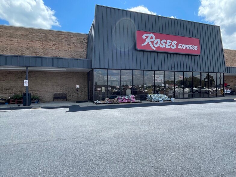 More Photos Of 91 Food Lion Rd, Scotland Neck General Retail For Lease