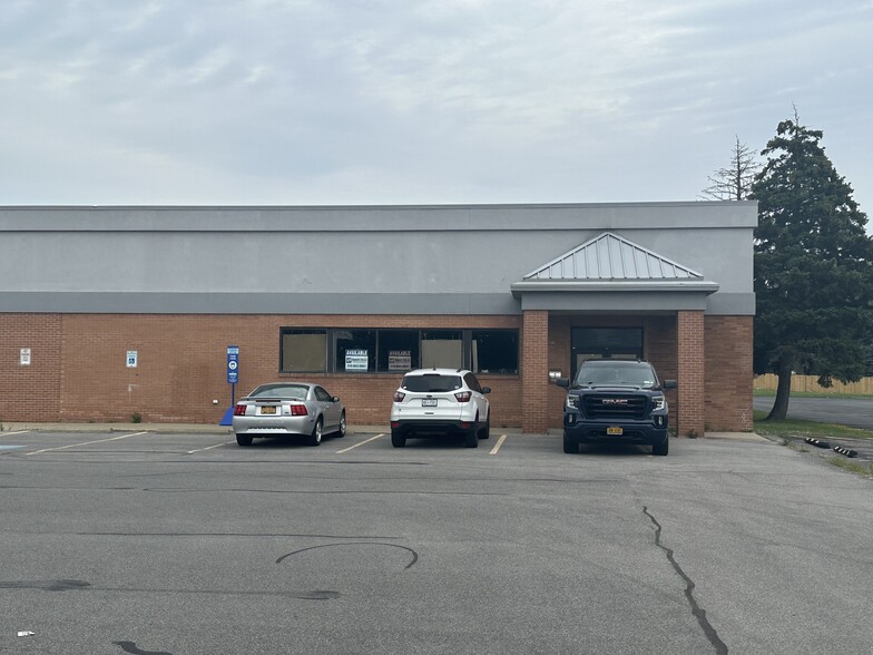 Primary Photo Of 4407 Military Rd, Niagara Falls Storefront Retail Office For Lease