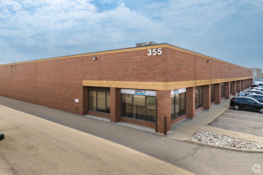More Photos Of 335 Admiral Blvd, Mississauga Unknown For Lease